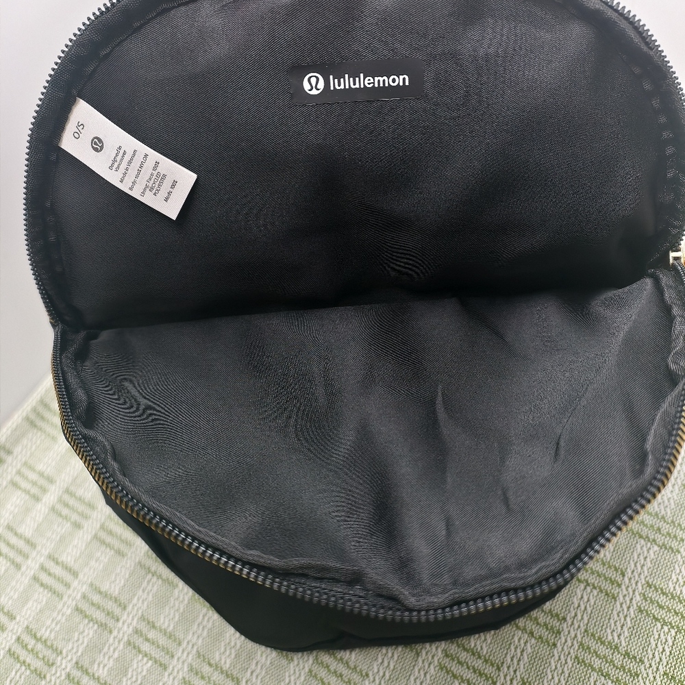 Lululemon All Night Festival Bag 5L - Black w/ Gold Hardware Crossbody Sling - Picture 6 of 6